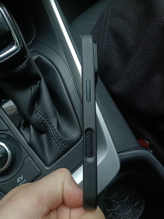 Чохол iPhone 16 pro RAPTIC CARBON