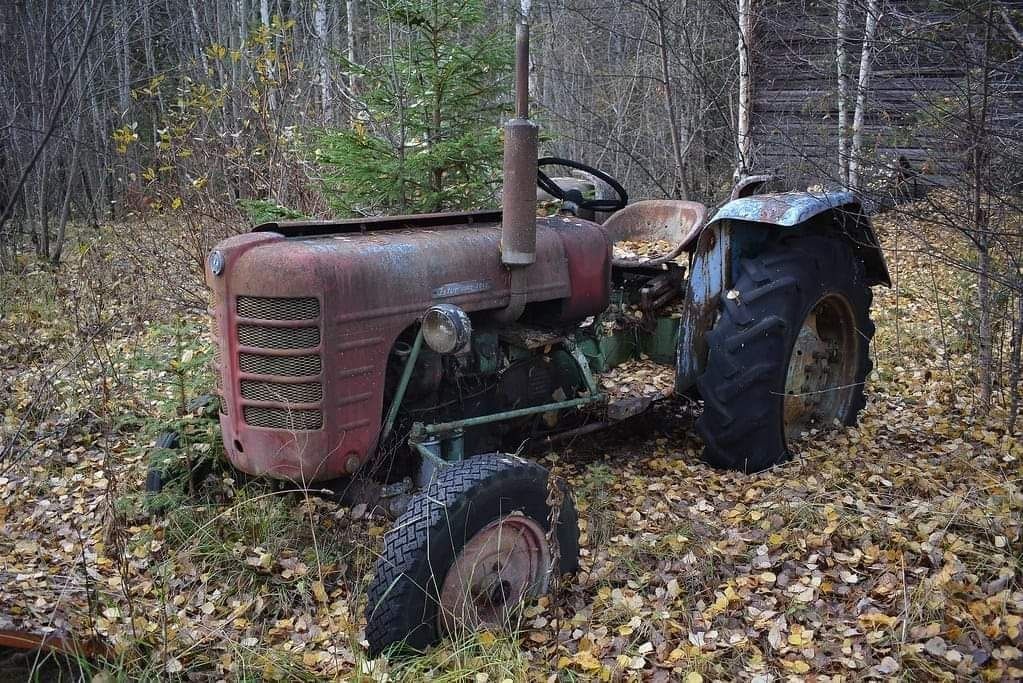 Skup ciagnikow sprawnych i uszkodzonych c360 c355 ursus zetor massey