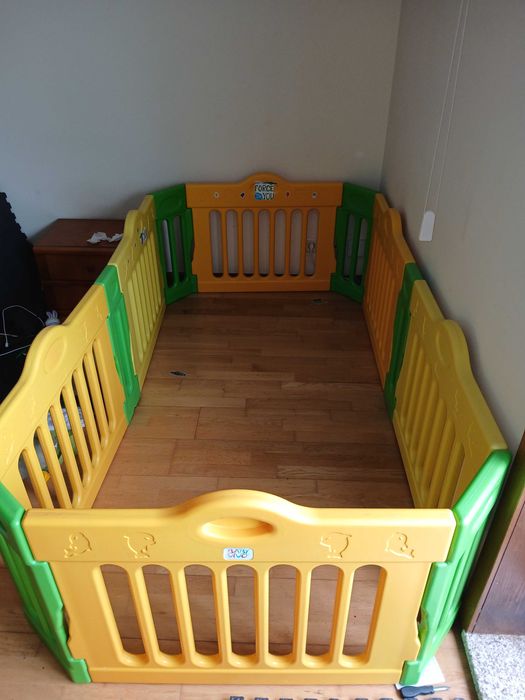 Quadrado crianca verde e amarelo