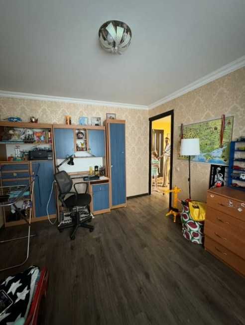 Продаж 2к квартири на вул. Квартальна буд.3 ,12 квартал. (постанови)