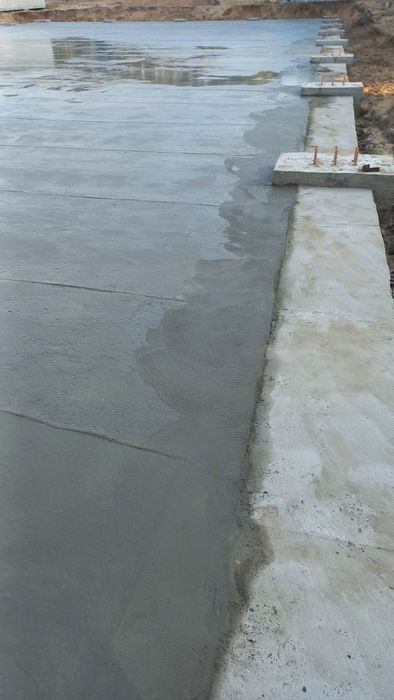 Posadzki przemysłowe, fundamenty pod halę.