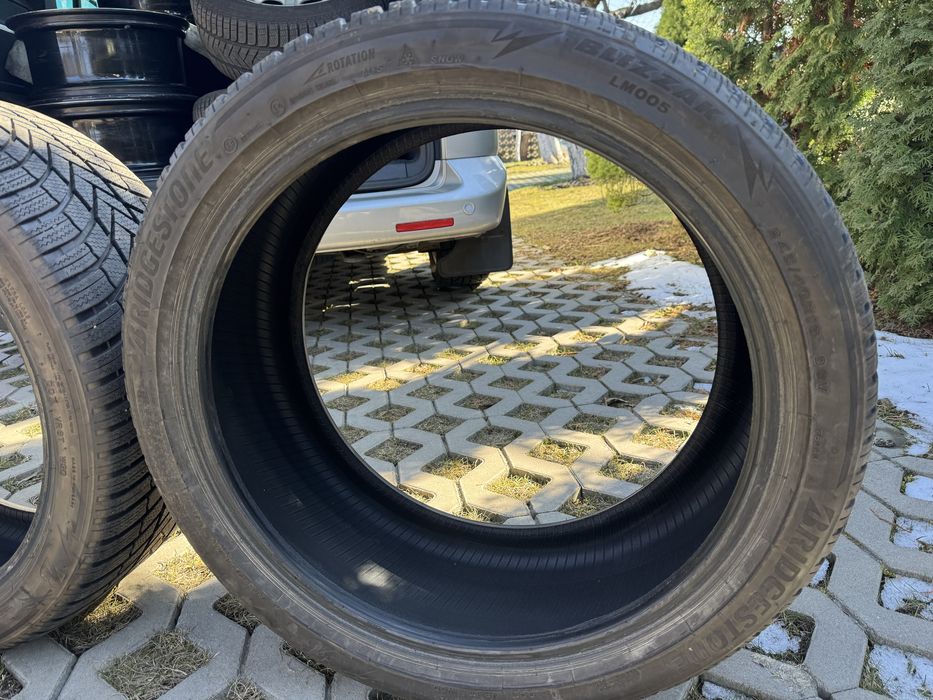 Opony zimowe Bridgestone 245/ 40 r19 prawie nowe