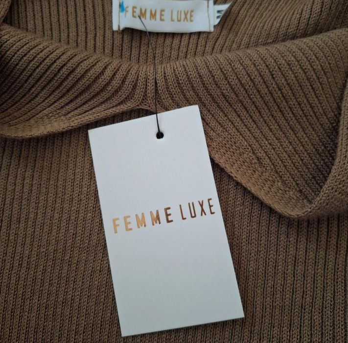 Трикотажна сукня в рубчик