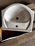 Umywalka ceramiczna z szafką
