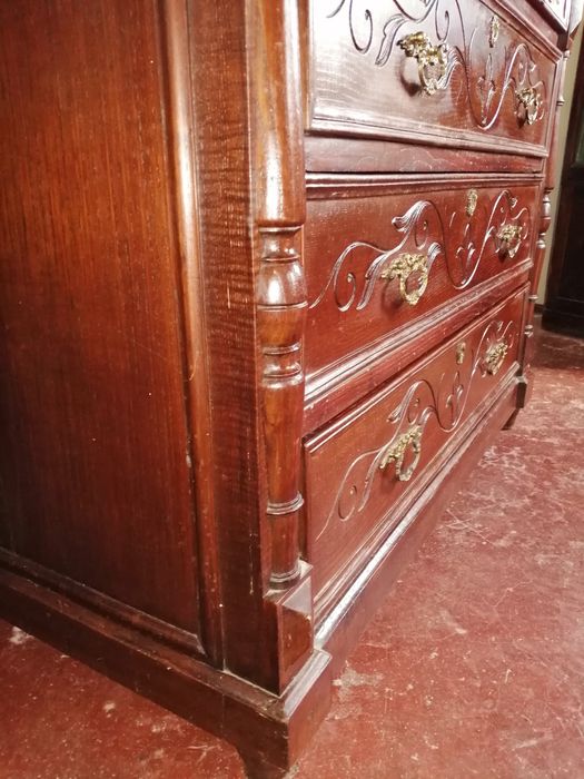 Cómoda em carvalho antiga