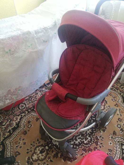 Коляска прогулянкова для дівчинки Carello Vista