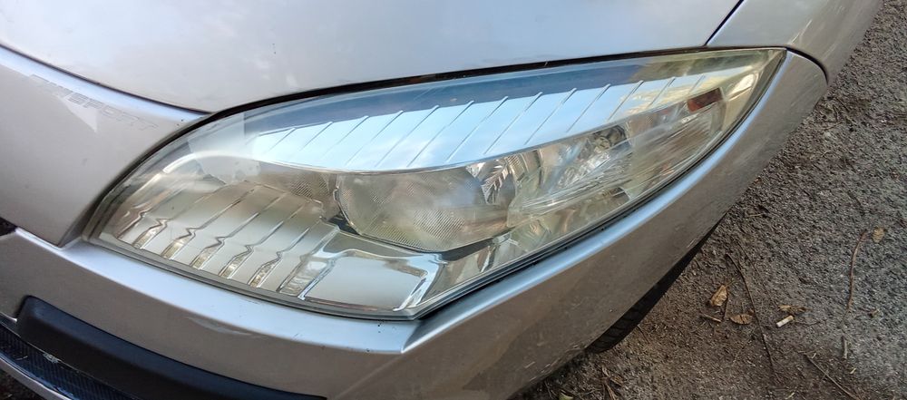 Faróis Renault Megane 3