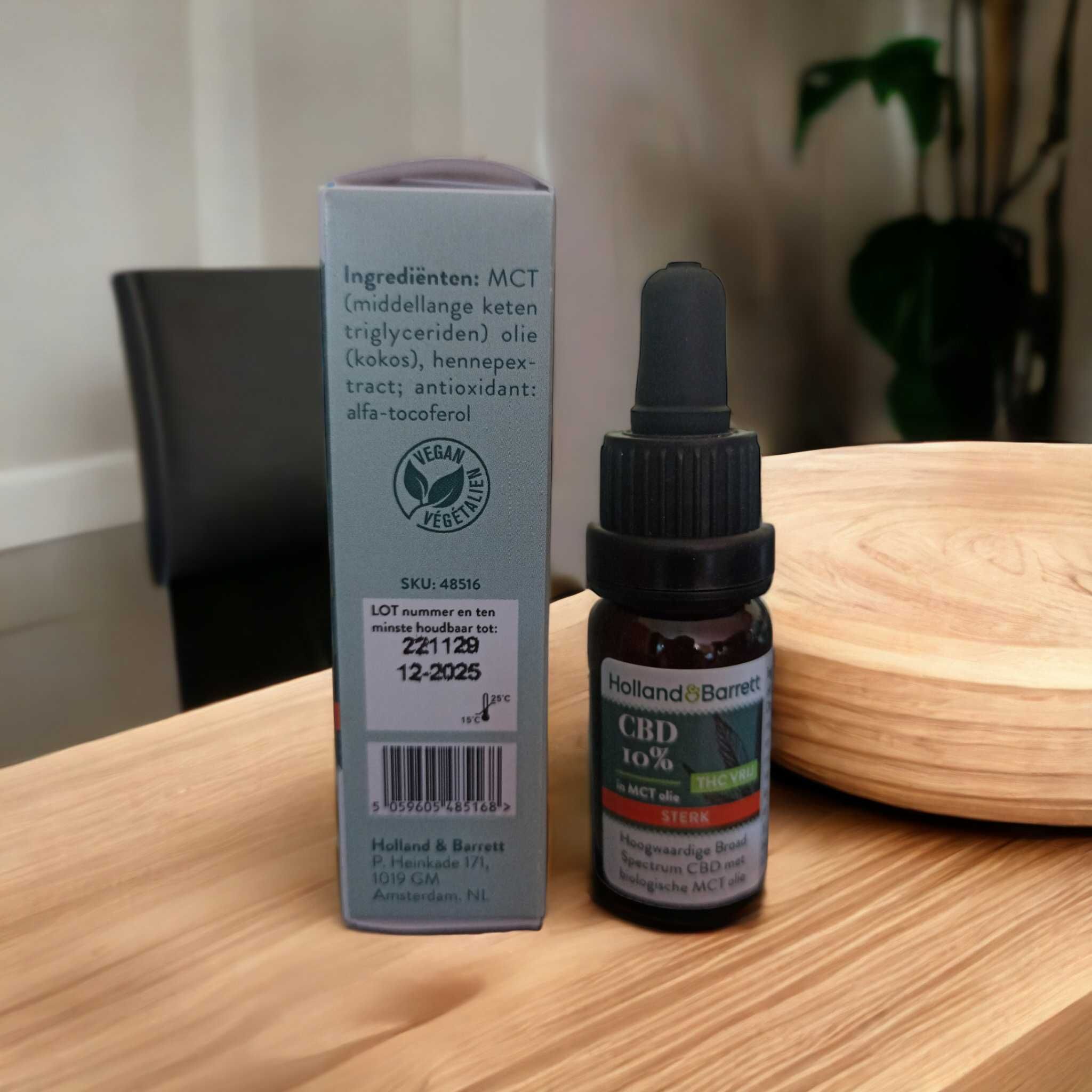 Holland & Barrett Olejek CBD 10% 10ml Oryginalny