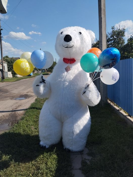 Продам новый костюм белого медведя