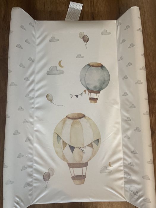 Przewijak dla dziecka w balony