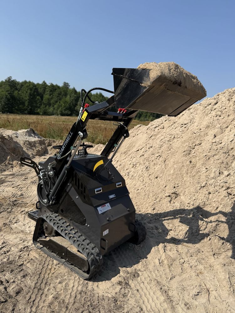 Miniładowarka do brukarstwa idealna do innych prac Avant Jcb Bobcat