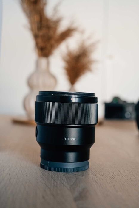 Sony FE 85mm f/1.8 | E-mount | Stan bardzo dobry SEL85F18