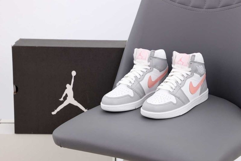 Унисекс кожаные кроссовки Nike Air Jordan 1 Retro Off-White найк аир