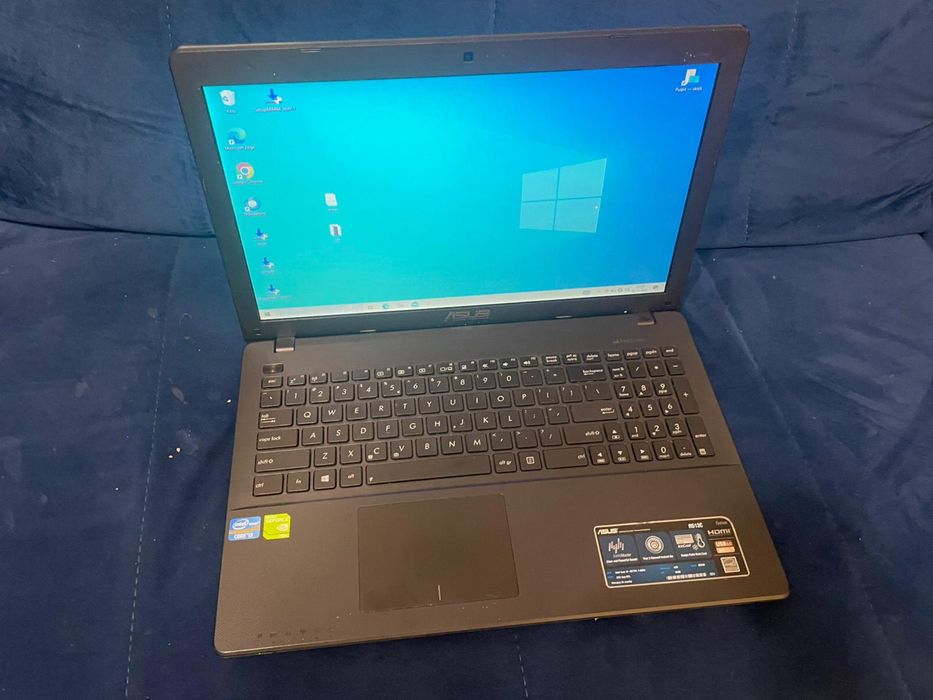 LaptopASUS RS-13C, Intel Core i3, 1.8 GHz, dysk 128 GB, SSD, 4 GB RAM.