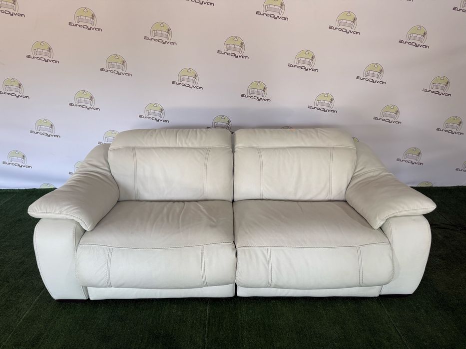Стильний шкіряний диван електрореклайнер білий колір з Німеччини