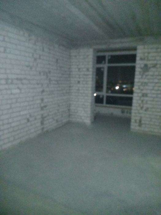 Продам 1к.кв новострой в жк Хмельницкий на Косиора .