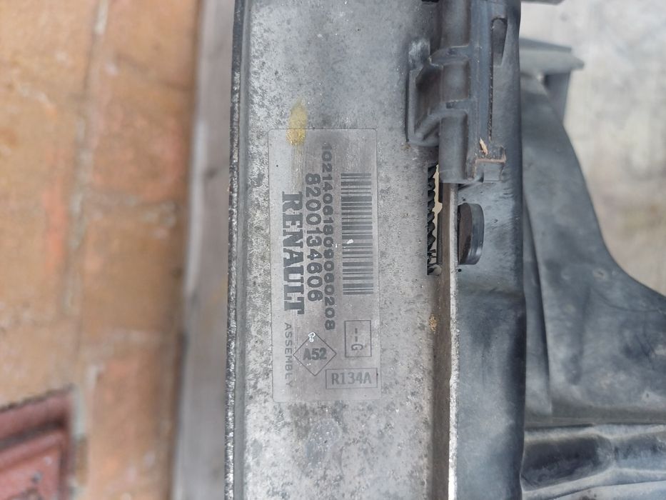 Renault clio 3 05-12r 1.5 DCI радіатор охолодженя з кондиціонером