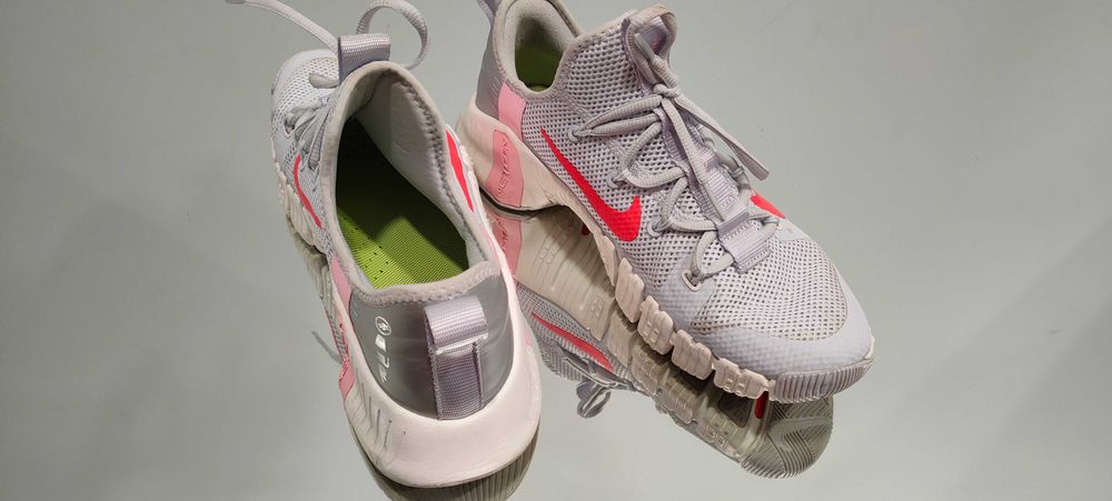 Buty sportowe NIKE FREE  METCON r.43  28 cm