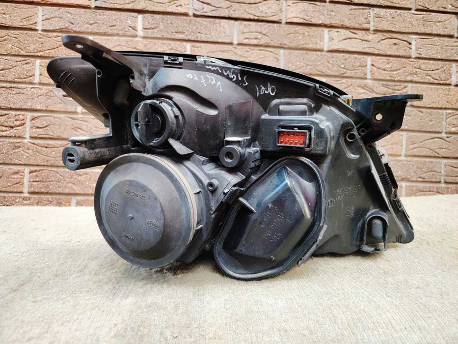 Фара  передня ліва  Опель Вектра Opel Vectra C 02-05 р.в