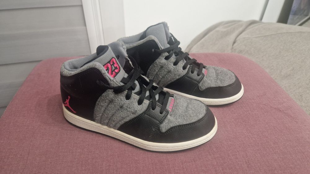 Buty damskie NIKE JORDAN 1 FLIGHT 4 PREM air force one r. 35