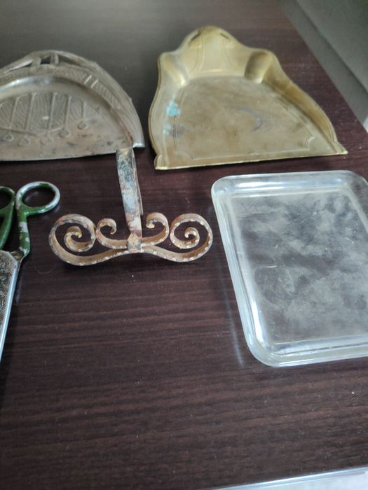 starocie kolekcja CAŁOŚĆ szufle podstawka pod zdjęcia nożyce szczypce