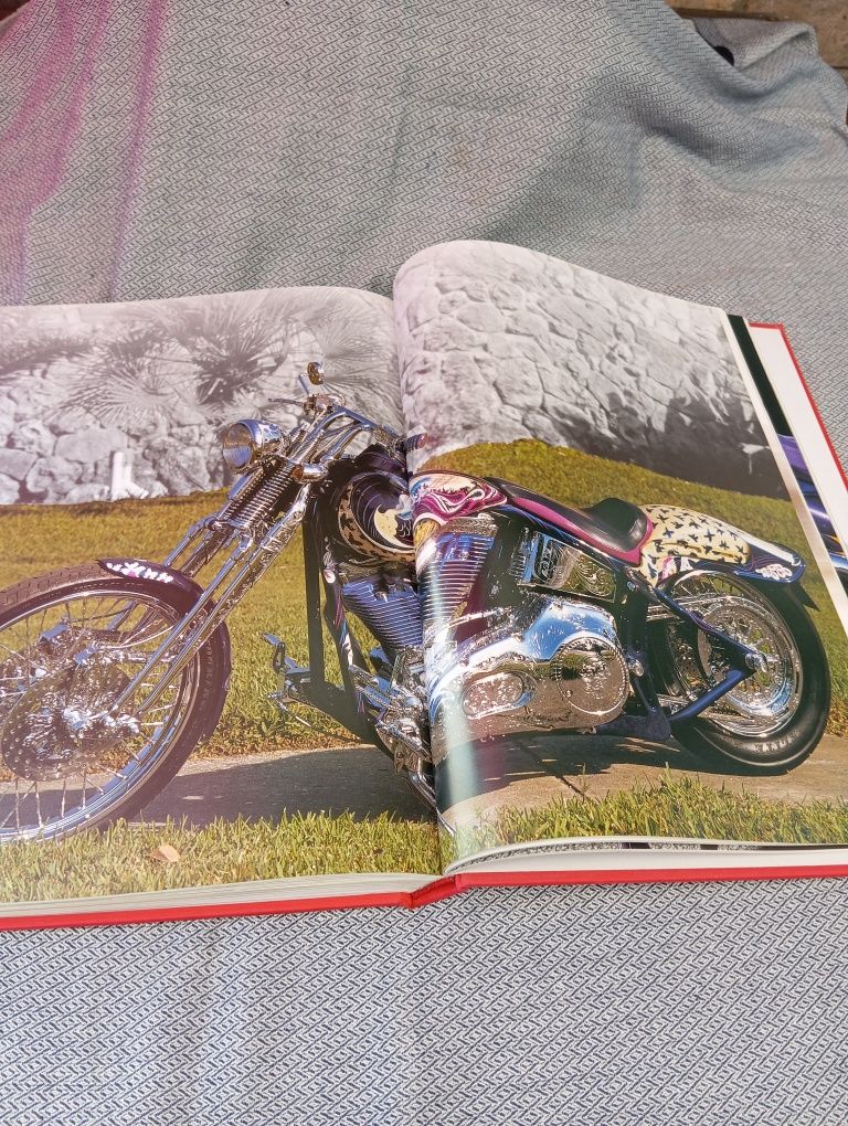 Продам книгу (история)Харлей Девидсон