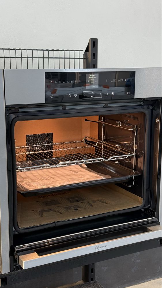Вбудована духовка Neff з піролізом!!! B55CR20N0