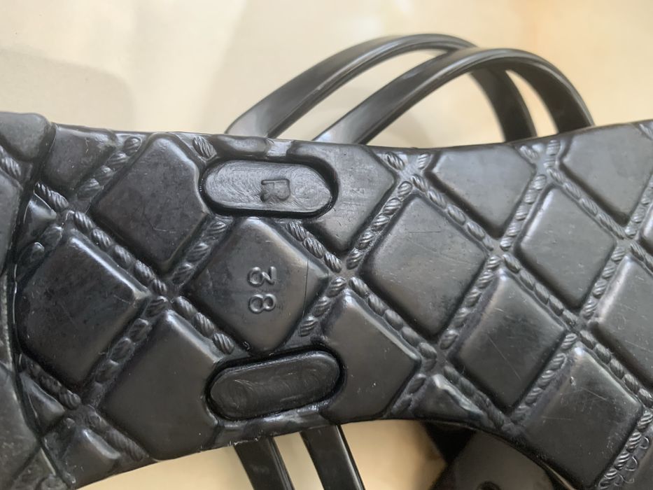 Шльопанці розмір 38