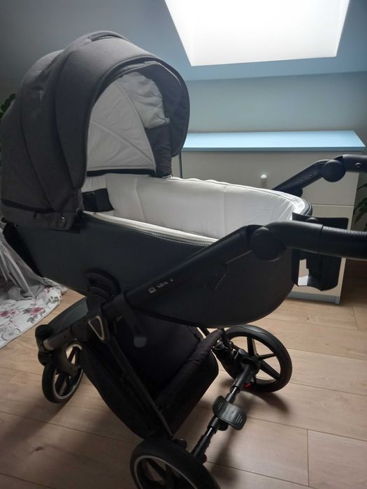 Wózek 2w1 + nosidełko z bazą + gratisy