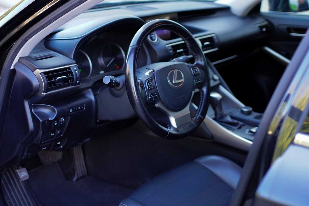 Sprzedam Lexus IS 300H Salon Polska cena do Soboty