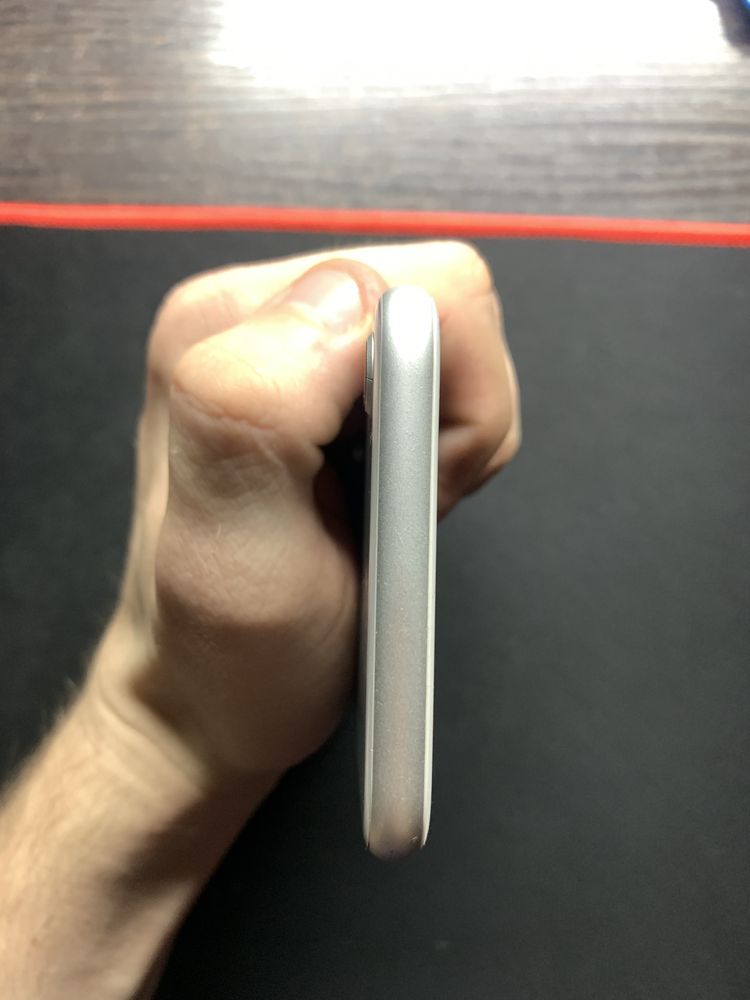 СРОЧНО Продам iPhone 8 64gb neverlock