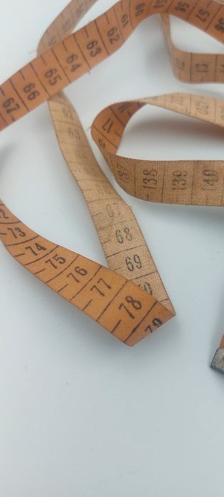 Stary centymetr krawiecki