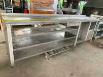 Bancada de Inox com prateleiras e arrumação 290x55