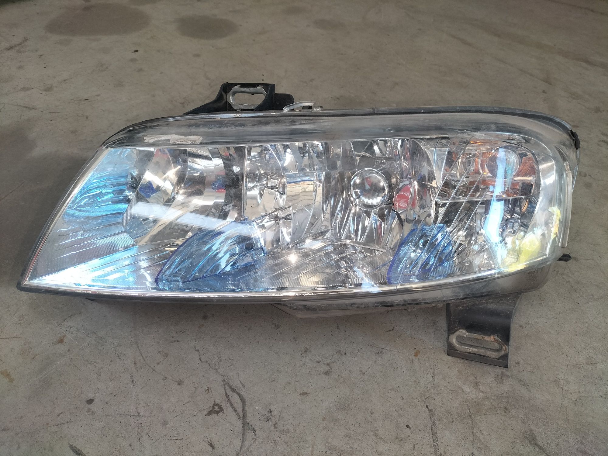 Fiat Stilo hatchback HB 5D lampa lewa przednia przód i inne