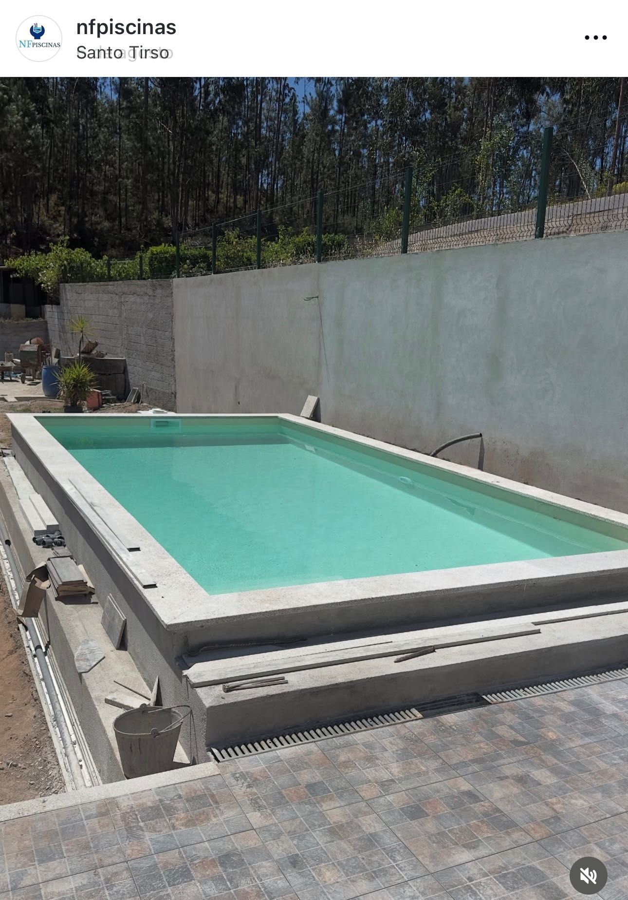 Instalação de tela armada casa de máquinas e construção de Piscinas