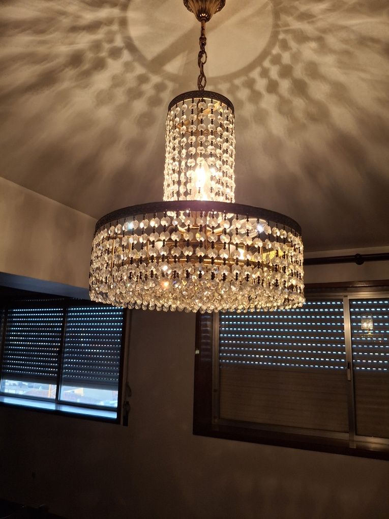 Candeeiro de cristal sala de jantar
