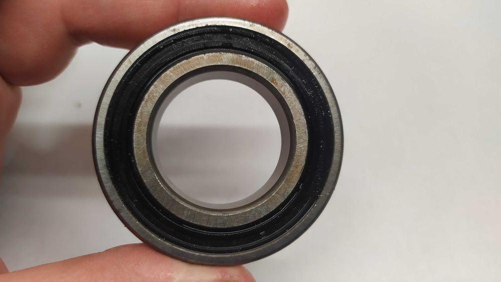 Подшипники 6006-2RS1 производства SKF и 6005 RS (закрытый)