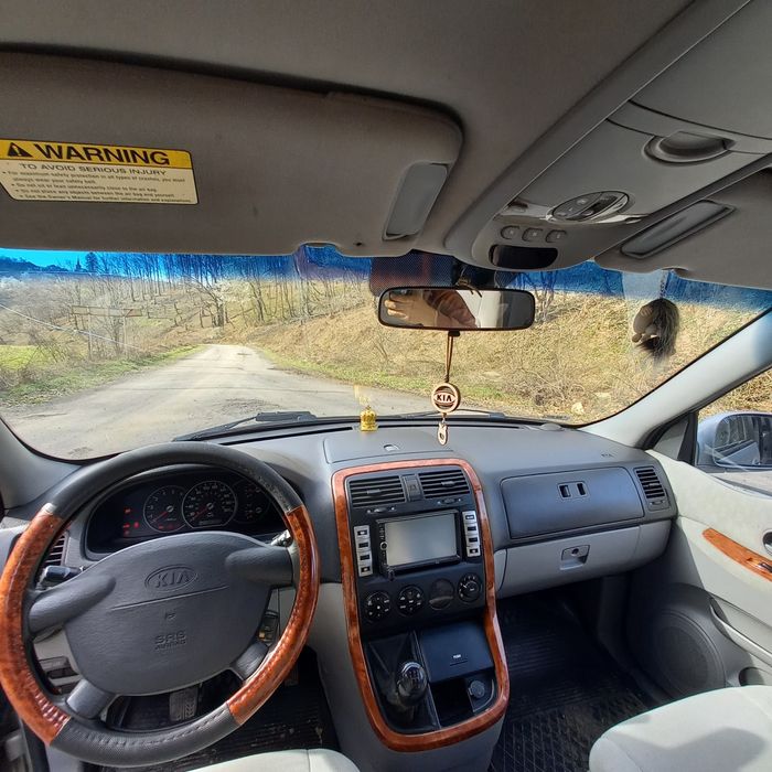 Продам авто мінівен КІА Карівал