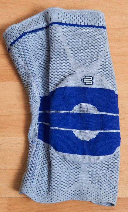 Bauerfeind opaska uciskowa na kolano rozmiar 5