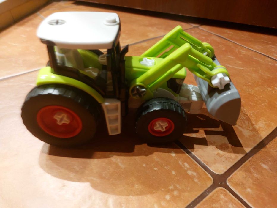 Traktor zielony -