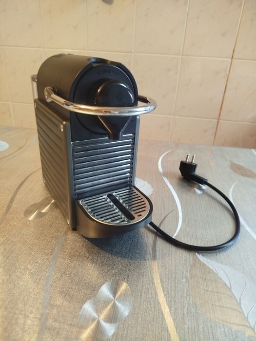 Máquina de café Nespresso PIXIE