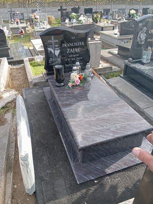 Tanie Nagrobki od 5500 Tanie Nagrobki podwojne