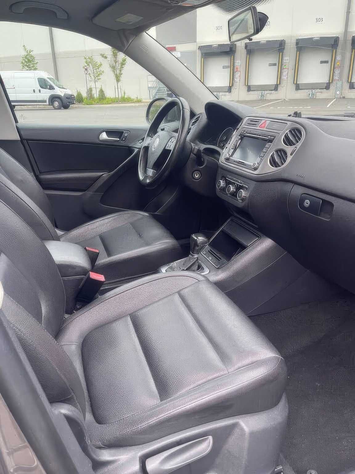 2010 Volkswagen Tiguan Wolfsburg Edition 4Motion