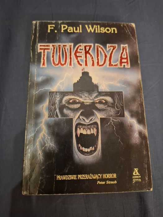 książka Twierdza F. Paul Wilson horror wydawnictwo amber