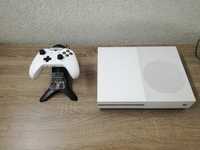 Продам Xbox one s 1TB +зарядна станція