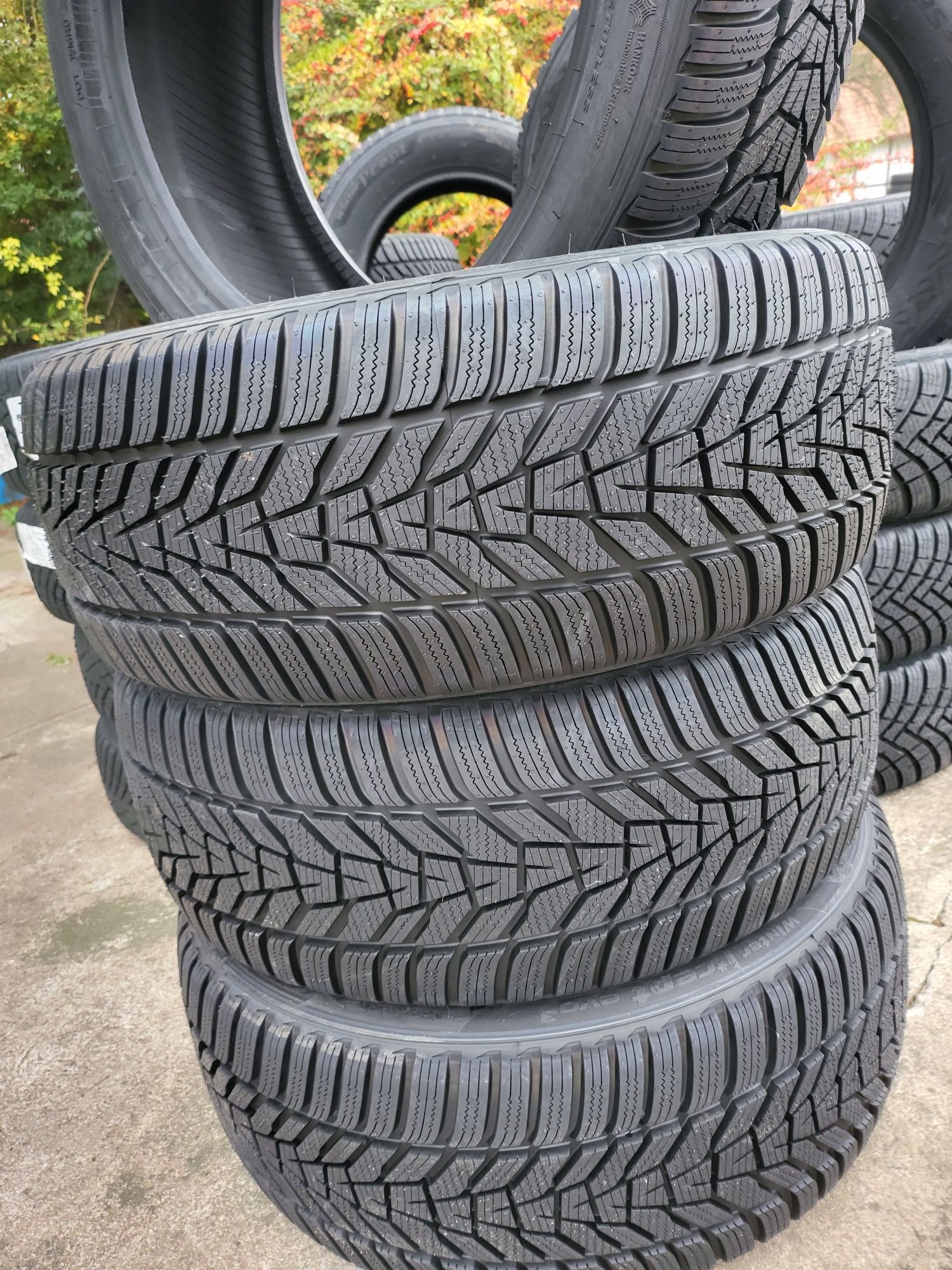 Nowe opony zimowe 225/45/18 95V XL Hankook 2023 rok