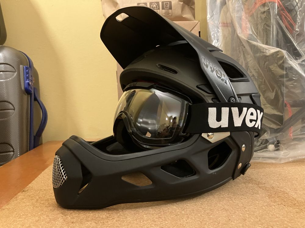 Kask Fullface UVEX Jakkyl Na hulajnoge elektryczną/na rower Z GOGLAMI