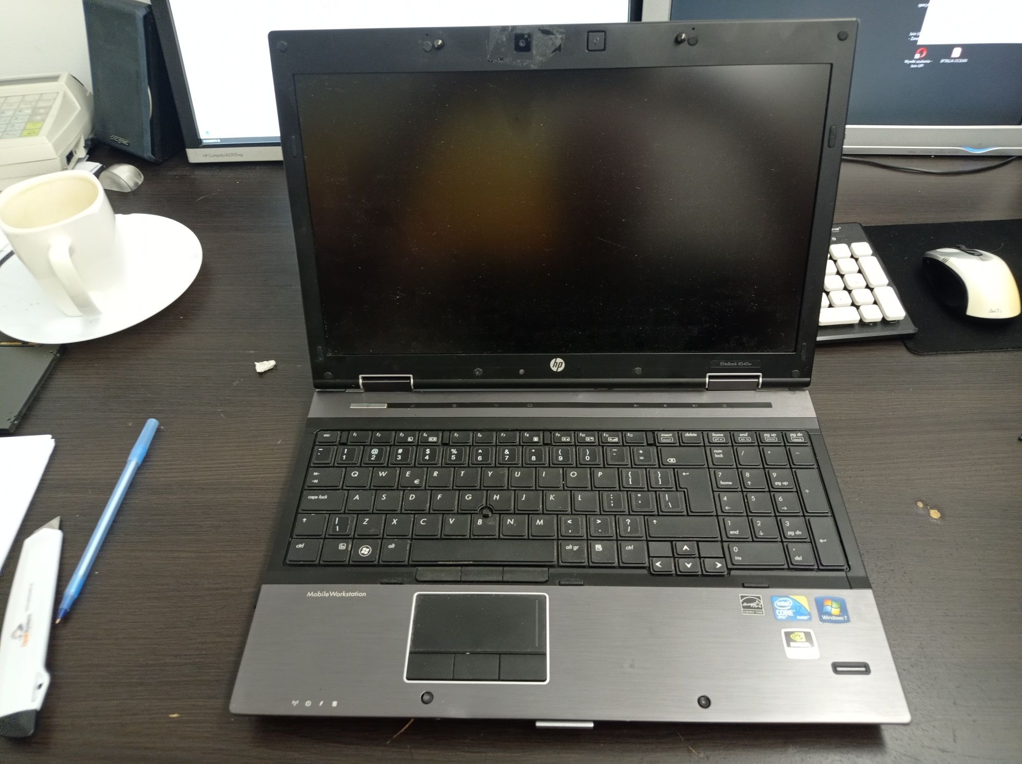 Laptop HP elitebook 8540w  W10pro + bateria + Baza + zasilacz
