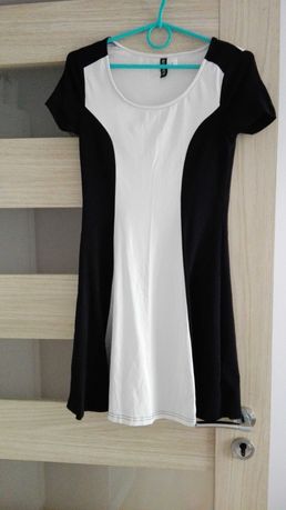 Sukienka czarno biała