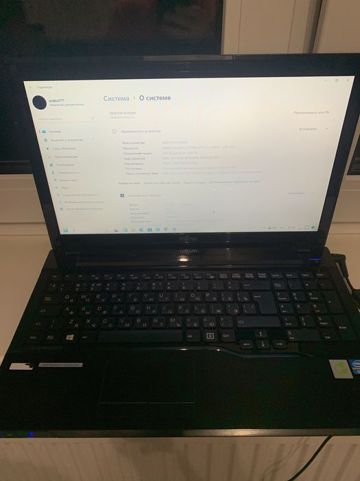 Ноутбук Fujitsu Lifebook AH552